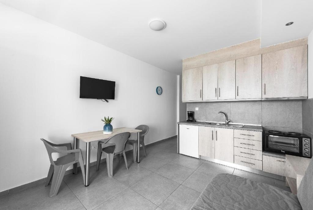 Blue Horizon 3 Apartment Nea Kallikrateia Exterior photo