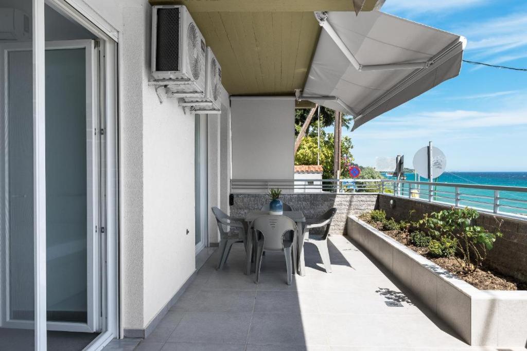 Blue Horizon 3 Apartment Nea Kallikrateia Exterior photo